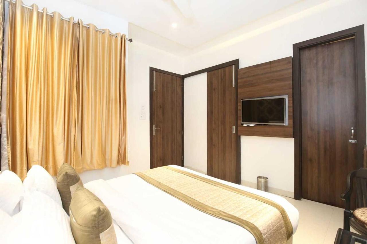 Hotel O Grand Star Amritsar Eksteriør billede