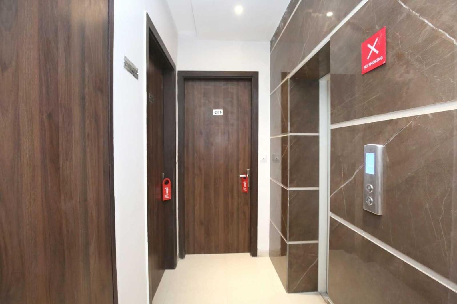 Hotel O Grand Star Amritsar Eksteriør billede