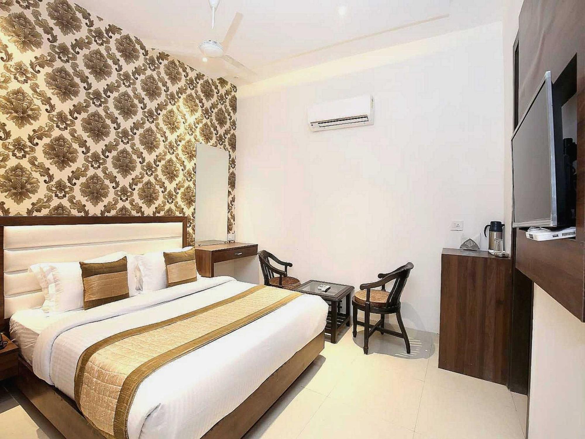 Hotel O Grand Star Amritsar Eksteriør billede